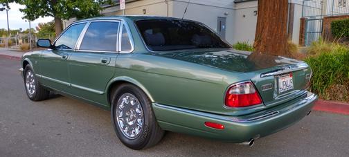 1999 Jaguar XJ Base