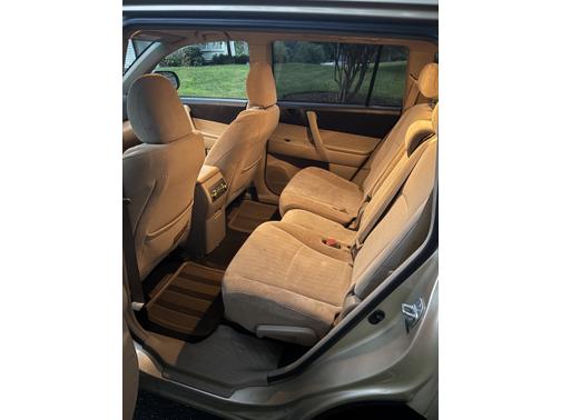 2012 Toyota Highlander Base