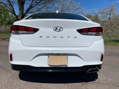 White 2018 Hyundai SONATA SEL