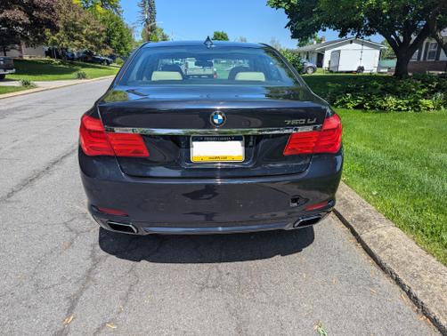 2011 BMW 750 i xDrive