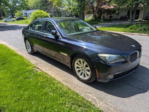 2011 BMW 750 i xDrive