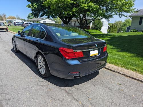 2011 BMW 750 i xDrive
