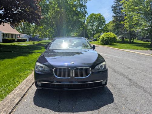 2011 BMW 750 i xDrive