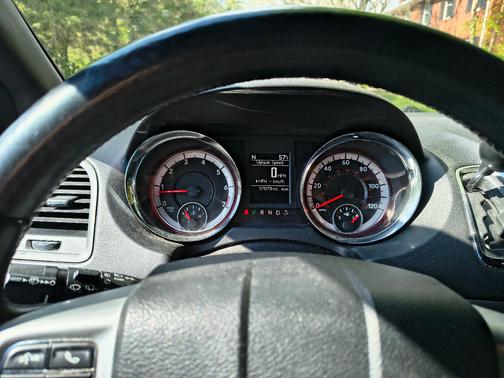 White 2017 Dodge Grand Caravan GT