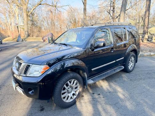 2008 Nissan Pathfinder LE