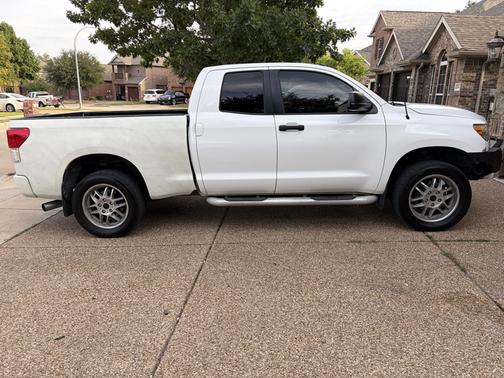 2011 Toyota Tundra Grade