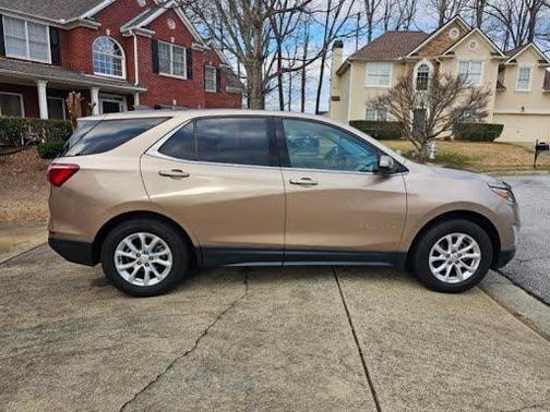 Gold 2019 Chevrolet Equinox LT