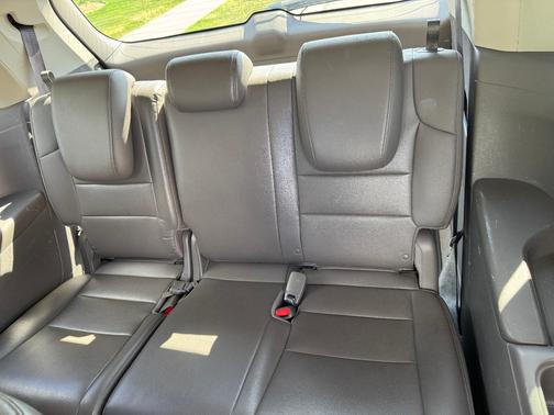 White 2011 Honda Odyssey EX-L