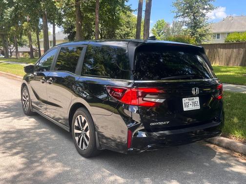 Black 2025 Honda Odyssey EX-L