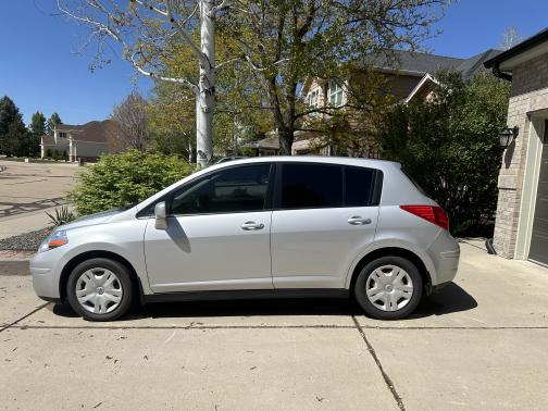 2010 Nissan Versa 1.8 S