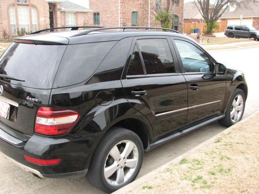 Black 2009 Mercedes-Benz M-Class ML 350 4MATIC