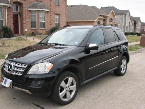 Black 2009 Mercedes-Benz M-Class ML 350 4MATIC