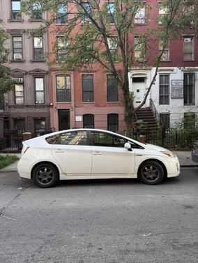 White 2010 Toyota Prius III