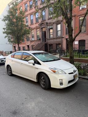 White 2010 Toyota Prius III