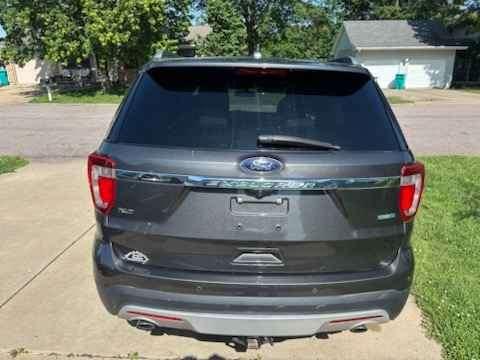 Gray 2017 Ford Explorer XLT