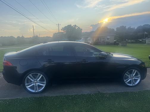 2017 Jaguar XE 35t Prestige