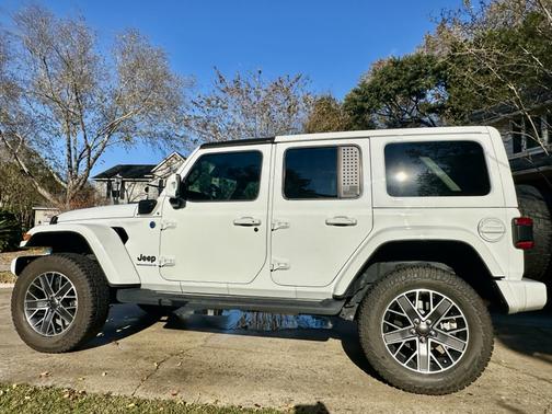 2023 Jeep Wrangler 4xe Sahara High Altitude