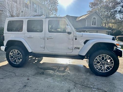 2023 Jeep Wrangler 4xe Sahara High Altitude