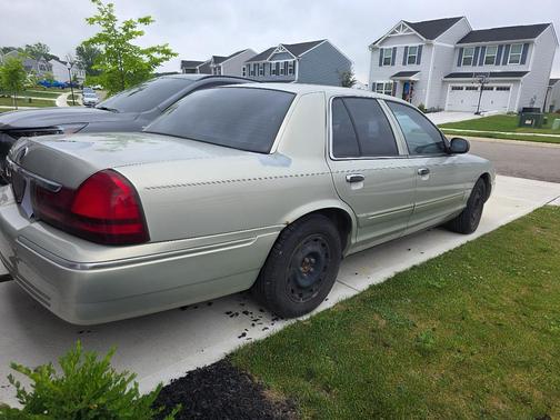 Gold 2003 Mercury Grand Marquis GS