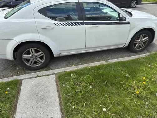 White 2010 Dodge Avenger Express