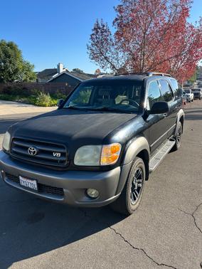 2004 Toyota Sequoia SR5