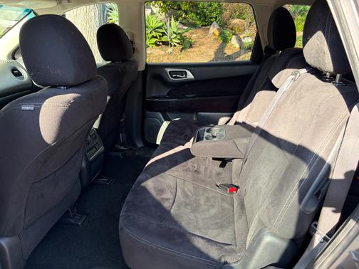 2014 Nissan Pathfinder S