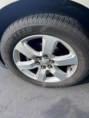 Gold 2017 Chevrolet Traverse 1LT