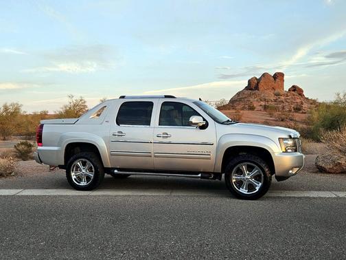 Silver 2011 Chevrolet Avalanche 1500 LT