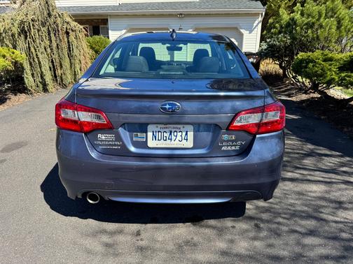 2017 Subaru Legacy 2.5i Limited