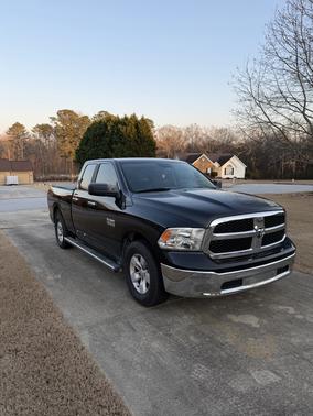 2017 RAM 1500 SLT