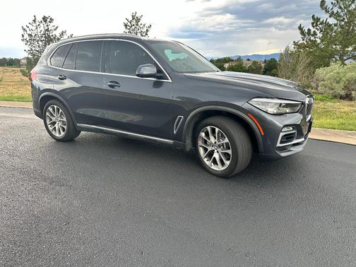 Blue 2019 BMW X5 xDrive40i