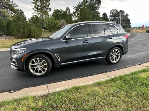 Blue 2019 BMW X5 xDrive40i
