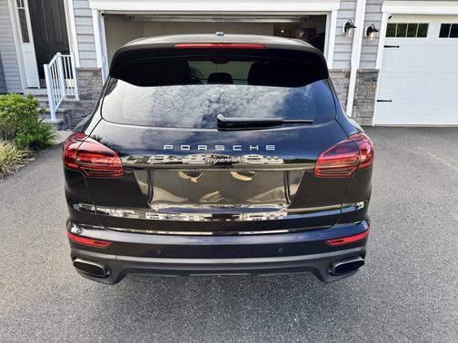 Black 2017 Porsche Cayenne Cayenne Platinum Edition