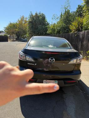 Black 2011 Mazda Mazda3 i Sport