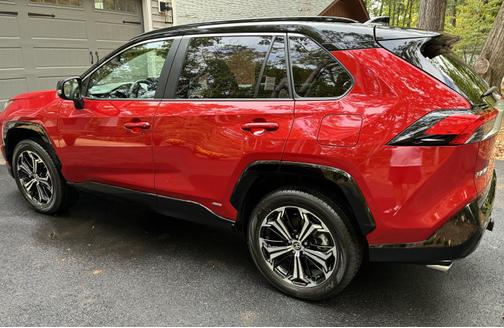 2025 Toyota RAV4 Plug-In Hybrid XSE
