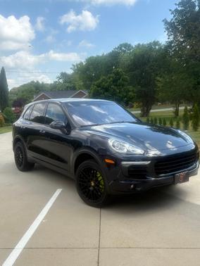 Blue 2017 Porsche Cayenne Cayenne S E-Hybrid