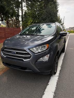 Gray 2016 Ford Escape SE