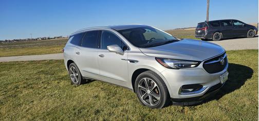 2021 Buick Enclave Essence