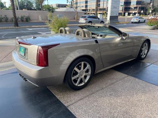 Gray 2005 Cadillac XLR Base