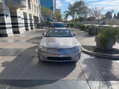 Gray 2005 Cadillac XLR Base