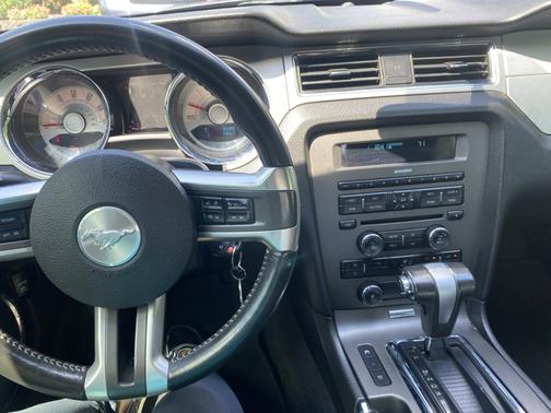 2010 Ford Mustang Base
