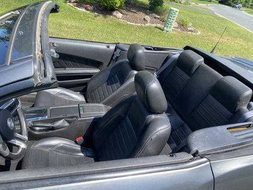 2010 Ford Mustang Base