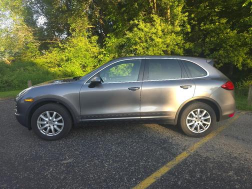 Gray 2012 Porsche Cayenne Cayenne