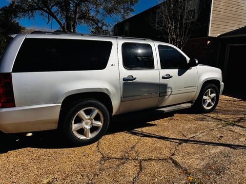 2011 Chevrolet Suburban 1500 LTZ