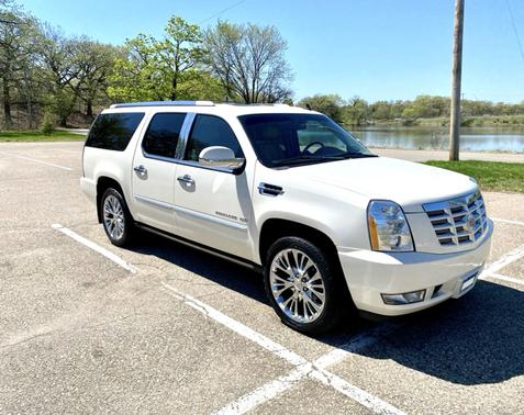 2011 Cadillac Escalade ESV Premium