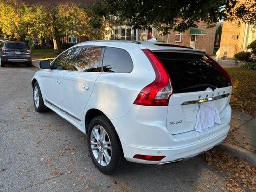 White 2015 Volvo XC60 T5 Premier