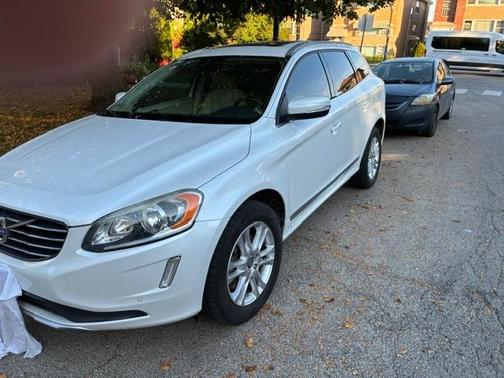 White 2015 Volvo XC60 T5 Premier