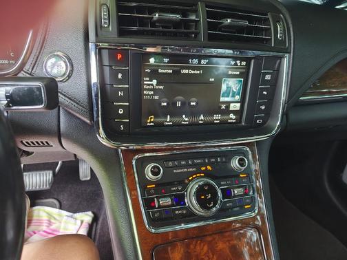 Black 2017 Lincoln Continental Reserve