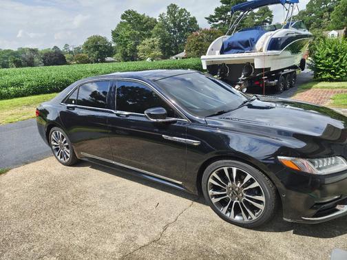 Black 2017 Lincoln Continental Reserve