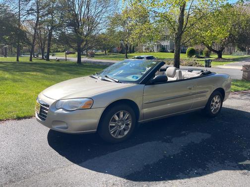 Gray 2006 Chrysler Sebring Limited